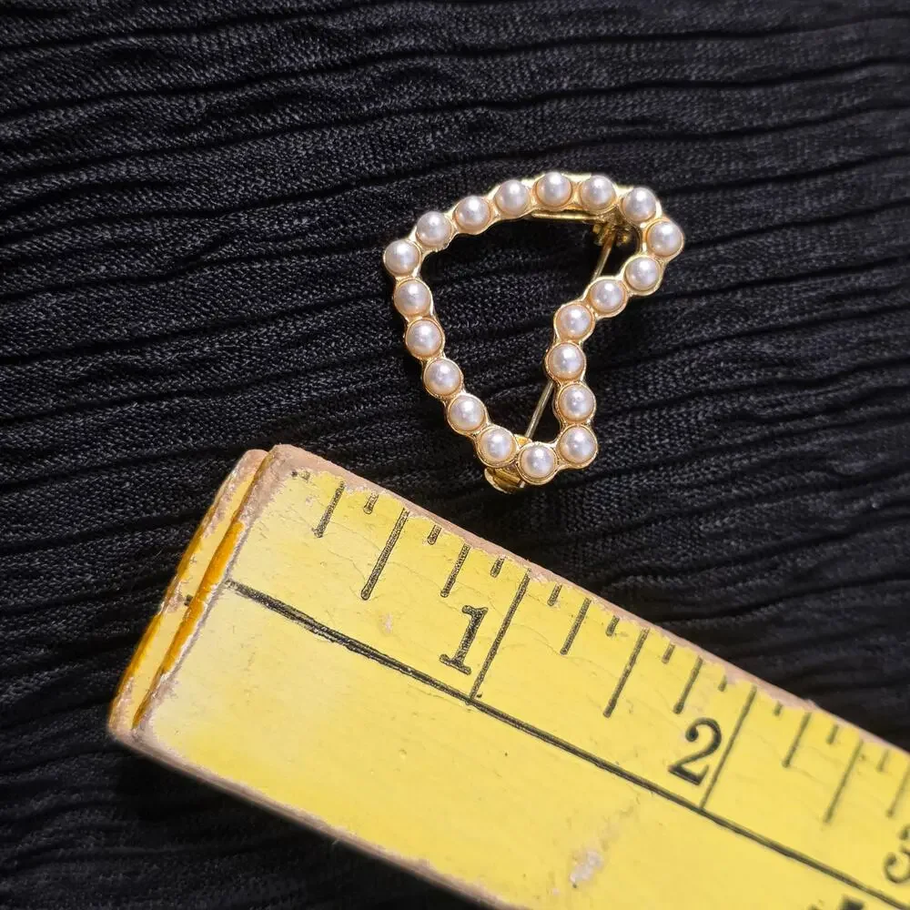 Vintage Faux Pearl Heart Brooch Gold Tone Romantic Coquette Jewelry
